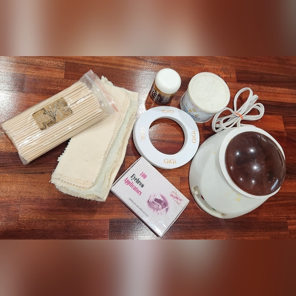 GiGi Wax Warming Hair Removal Kit - Picture 1 of 9